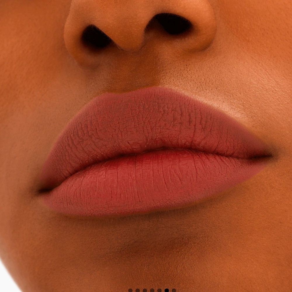 💋🆕💋 MAC Locked Kiss 24 HR Lipstick - Picture 7 of 8